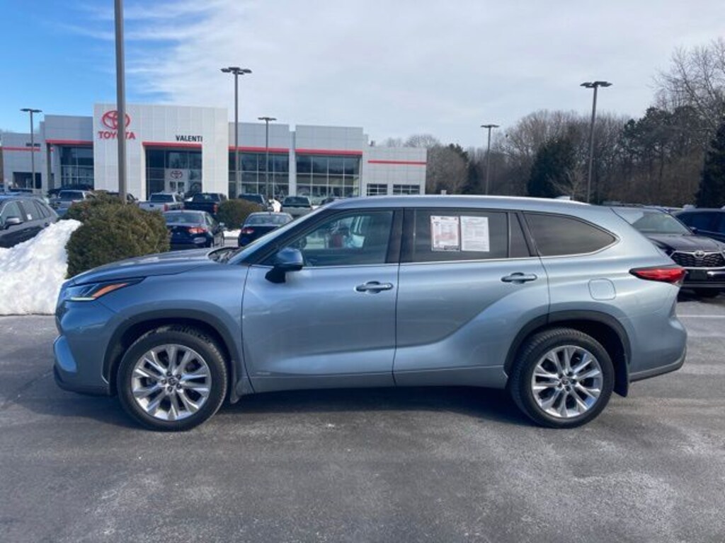 Used 2022 Toyota Highlander Hybrid Limited SUV