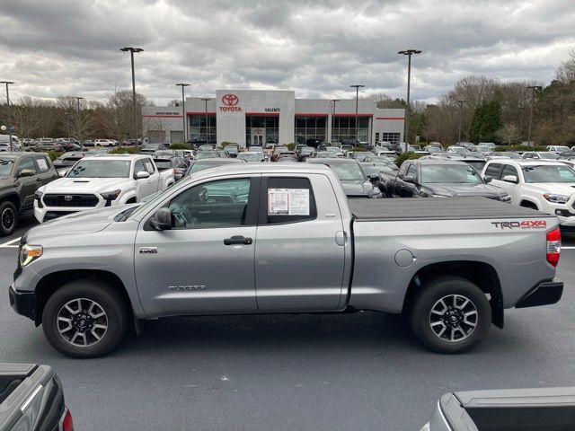 2018 Toyota Tundra SR5 photo 2