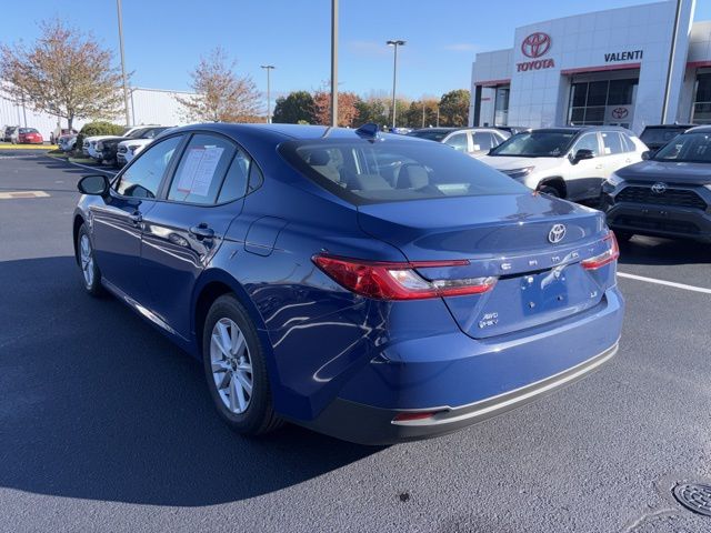 2025 Toyota Camry LE photo 3
