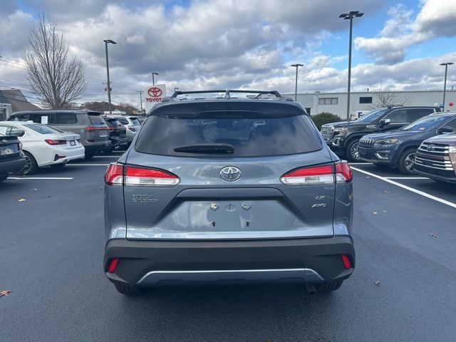 2023 Toyota Corolla Cross LE photo 4