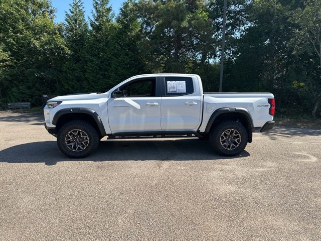 2024 Chevrolet Colorado ZR2 photo 2