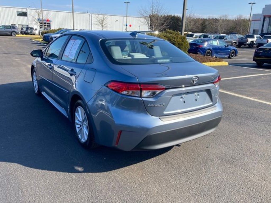Certified 2025 Toyota Corolla LE Sedan