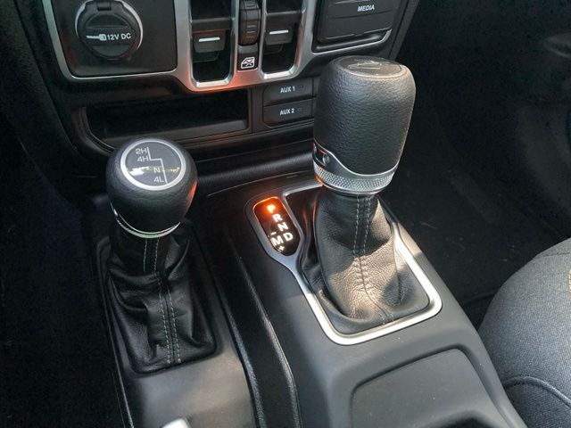 2025 Jeep Gladiator Nighthawk - Photo 38