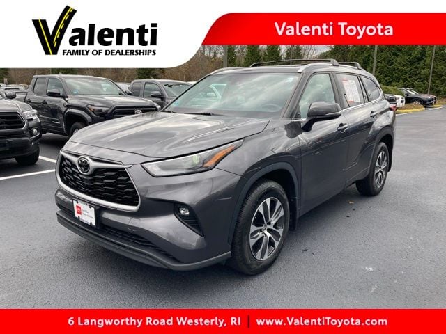 2023 Toyota Highlander L's photo