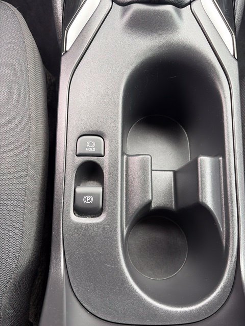 2025 Toyota Corolla LE - Photo 28