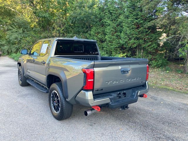 2024 Toyota Tacoma photo 3