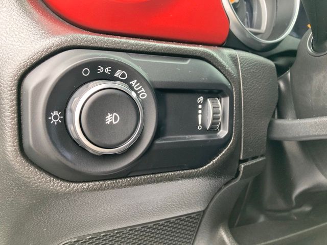 2023 Jeep Wrangler 2-Door Rubicon - Photo 26