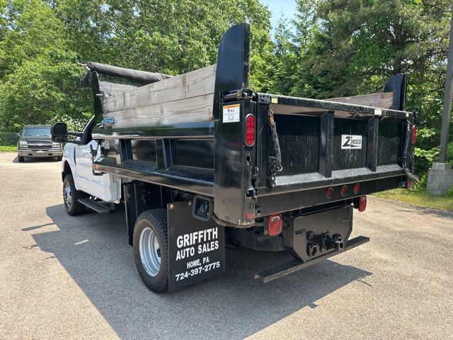2022 Ford F-350 XL photo 3