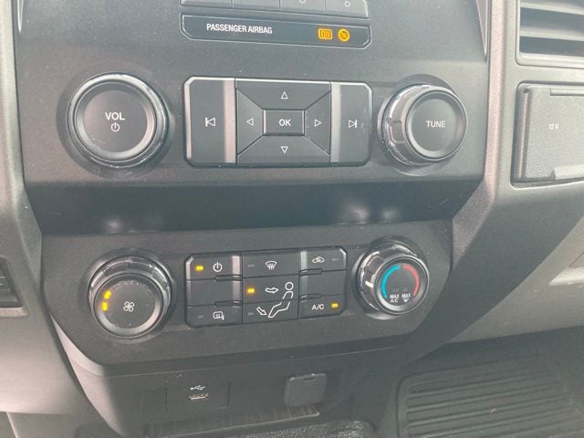 2019 Ford F-550 Super Duty Chassis Cab XL - Photo 28