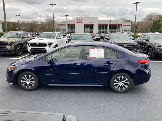 2022 Toyota Corolla Hybrid LE photo 2