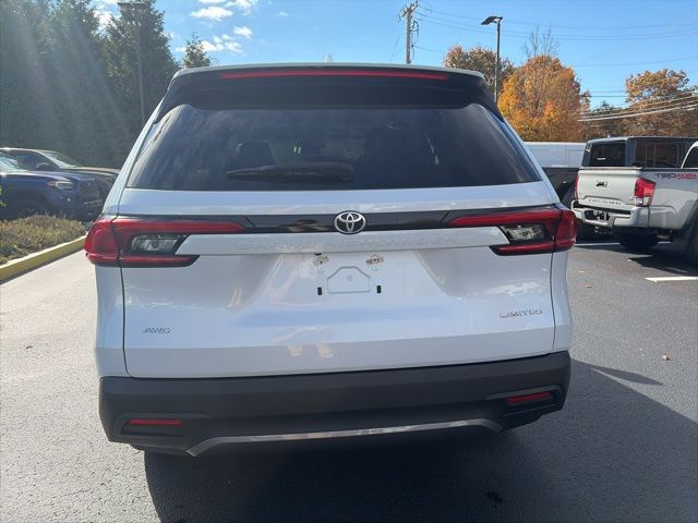 2024 Toyota Grand Highlander Limited photo 4