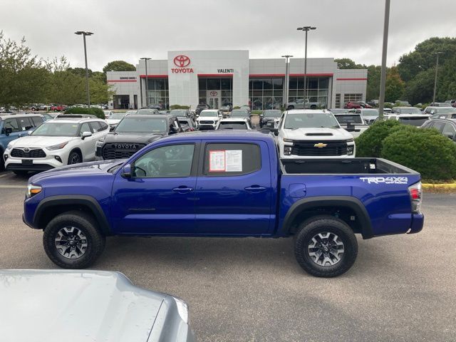 2023 Toyota Tacoma TRD photo 2