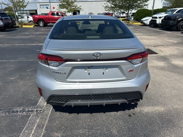 2022 Toyota Corolla SE photo 3