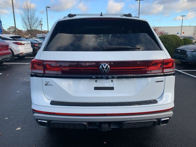 2025 Volkswagen Atlas Peak Edition SE photo 4