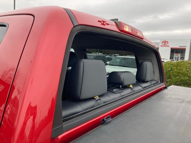 2021 Toyota Tundra Platinum CrewMax photo 4