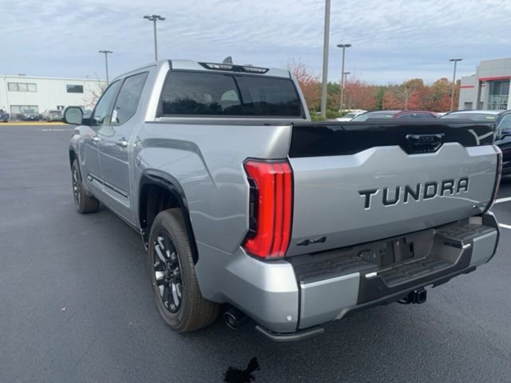 New 2025 Toyota Tundra i-FORCE MAX Platinum PLATINUM CREWMAX 5.5