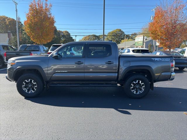 2021 Toyota Tacoma TRD photo 2