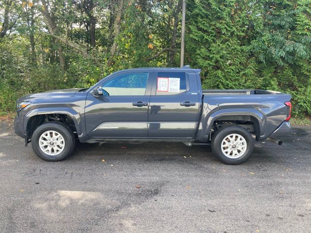 2024 Toyota Tacoma Double Cab photo 2