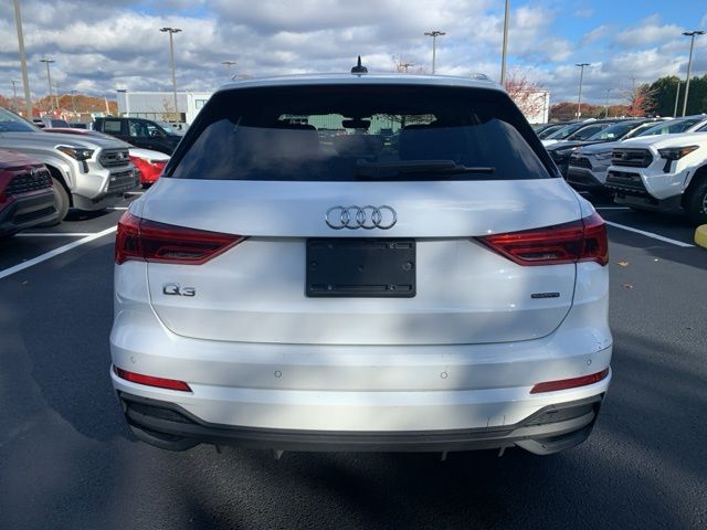 2025 Audi Q3 45 TFSI S line Premium photo 4