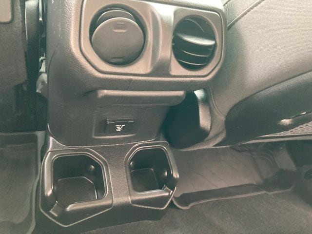 2023 Jeep Wrangler 2-Door Rubicon - Photo 19
