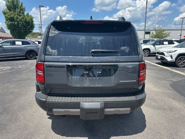 2025 Toyota Land Cruiser Base photo 4