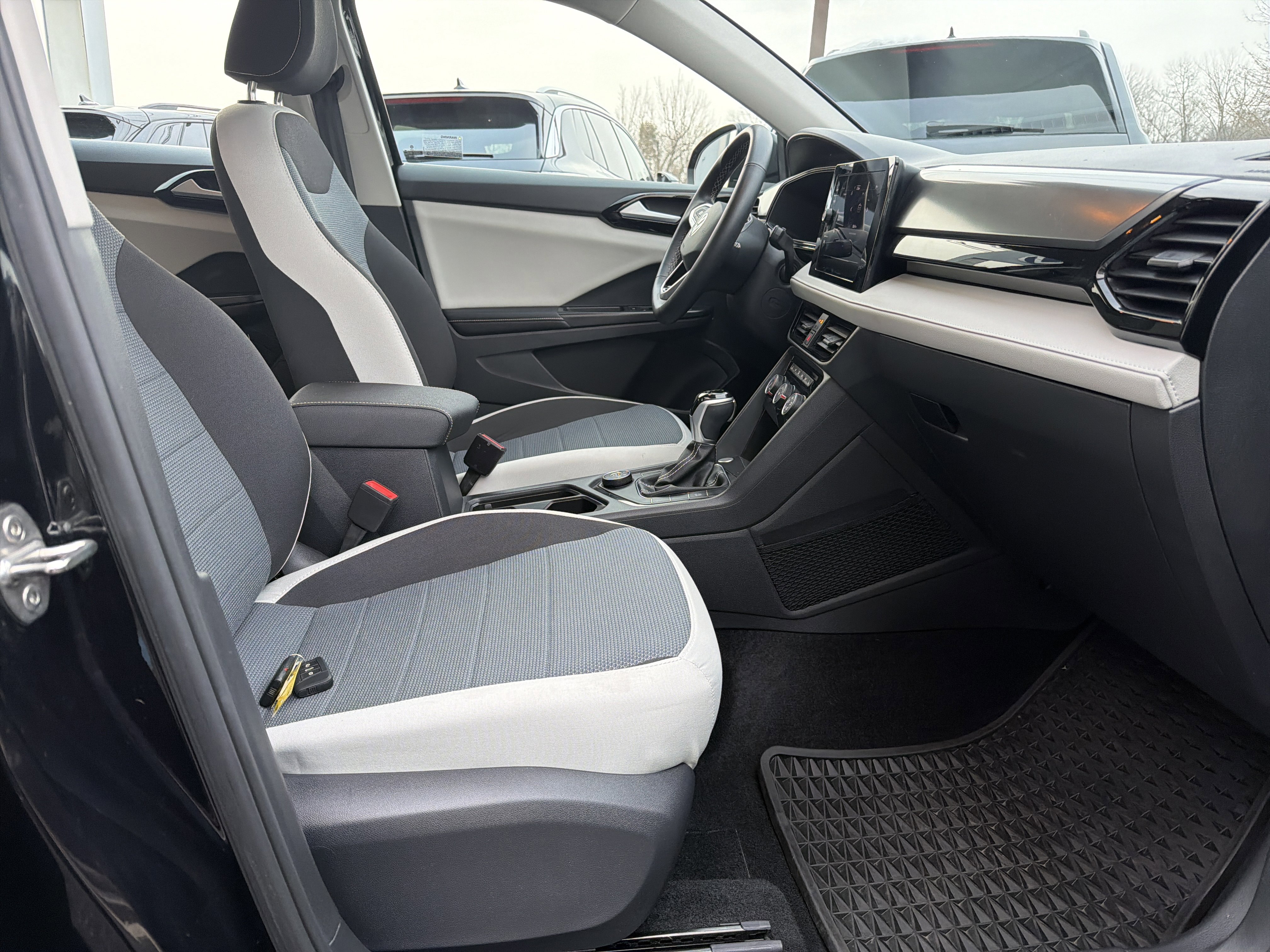 2025 Volkswagen Taos S - Photo 19