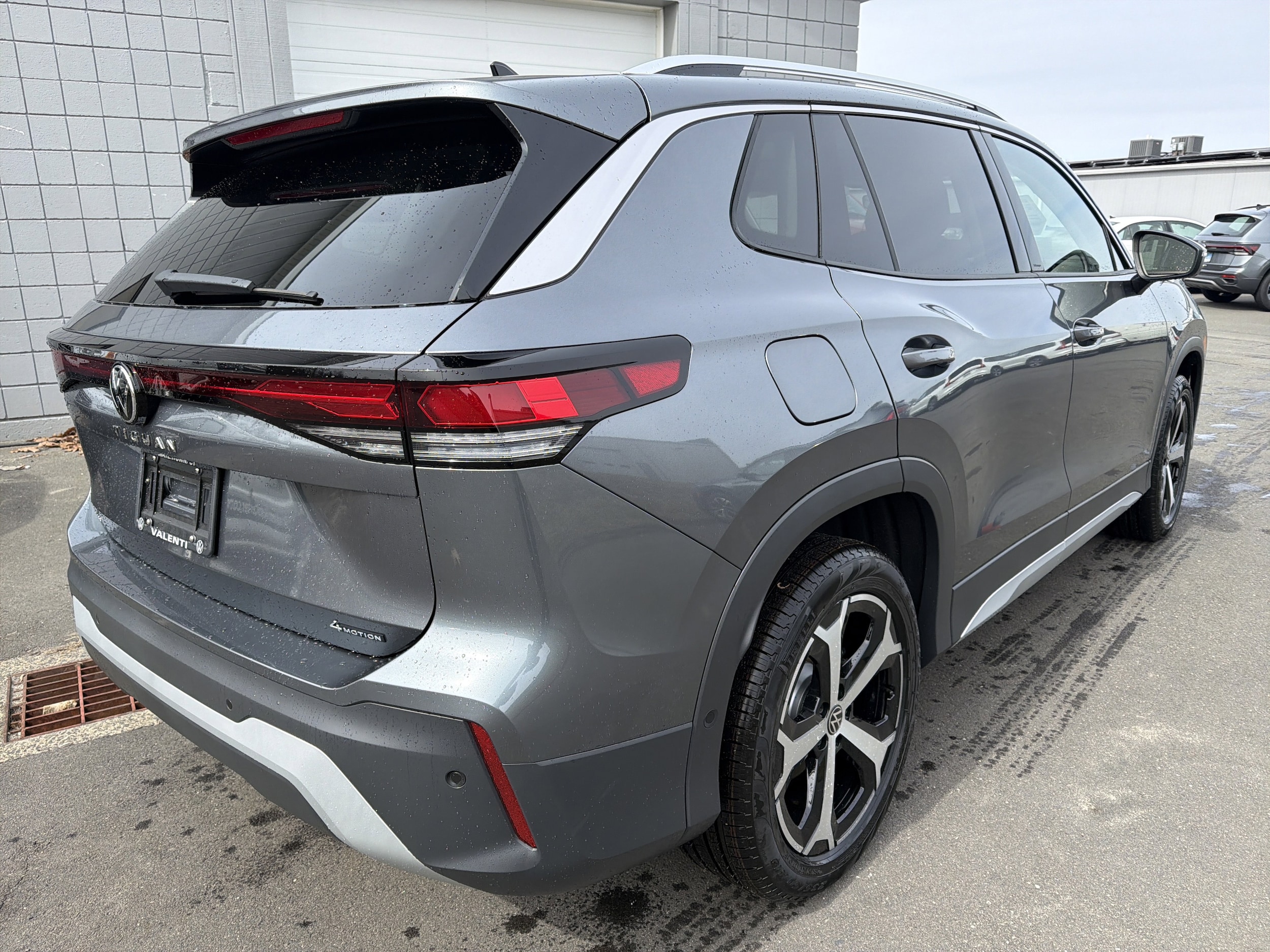 2026 Volkswagen Tiguan SE - Photo 8