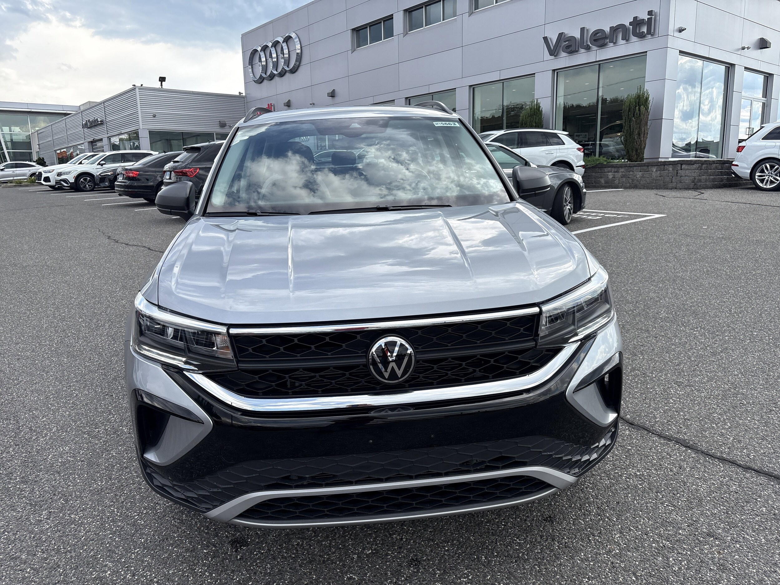 2024 Volkswagen Taos S photo 2