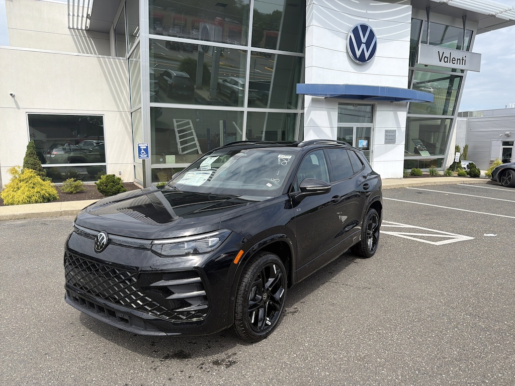 New 2026 Volkswagen Tiguan SE R-Line Black SE R-Line Black 4MOTION