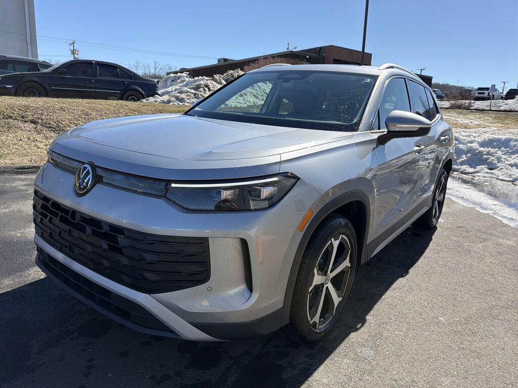 New 2026 Volkswagen Tiguan SE SE 4MOTION