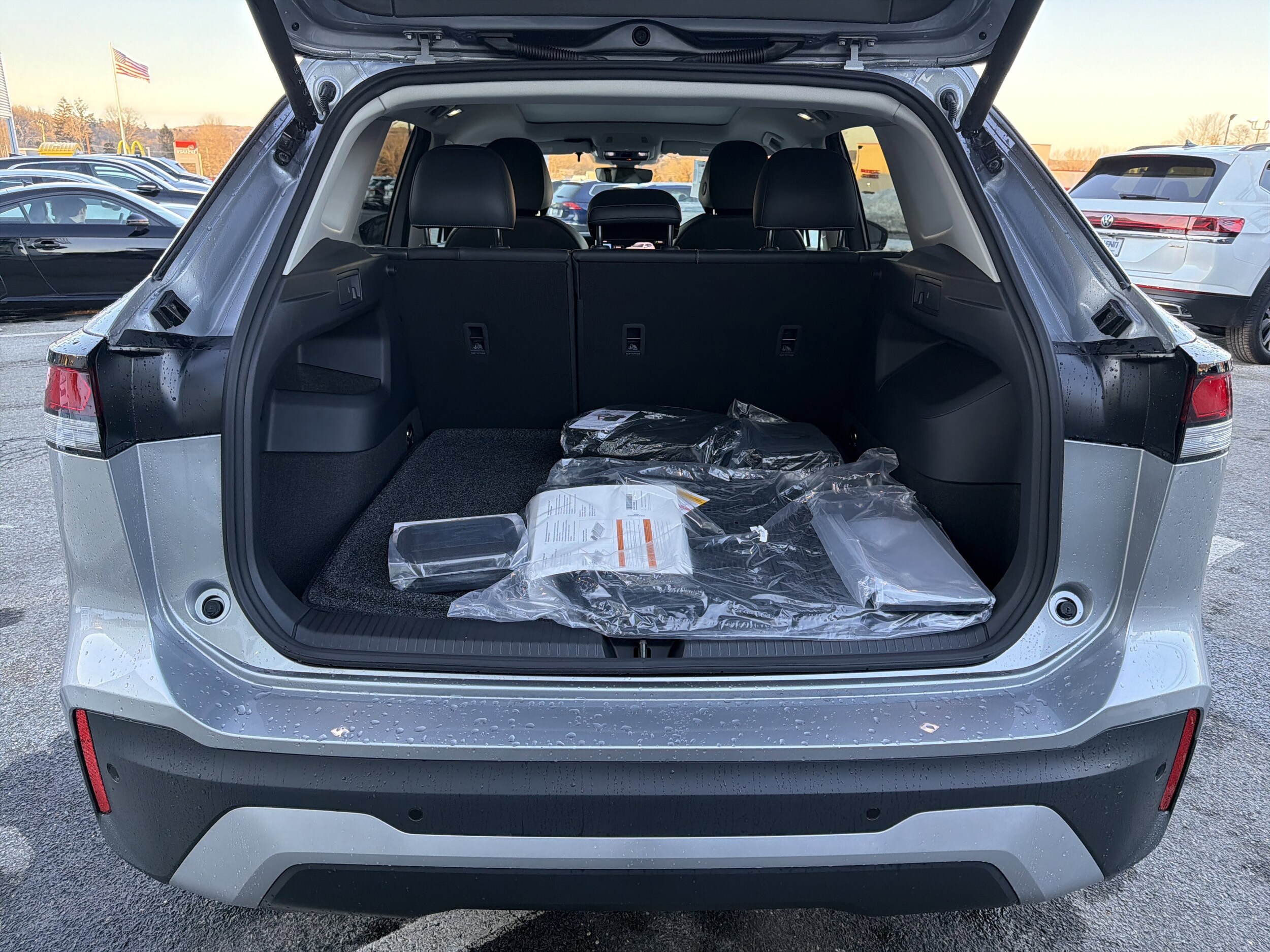 2026 Volkswagen Tiguan SE - Photo 18