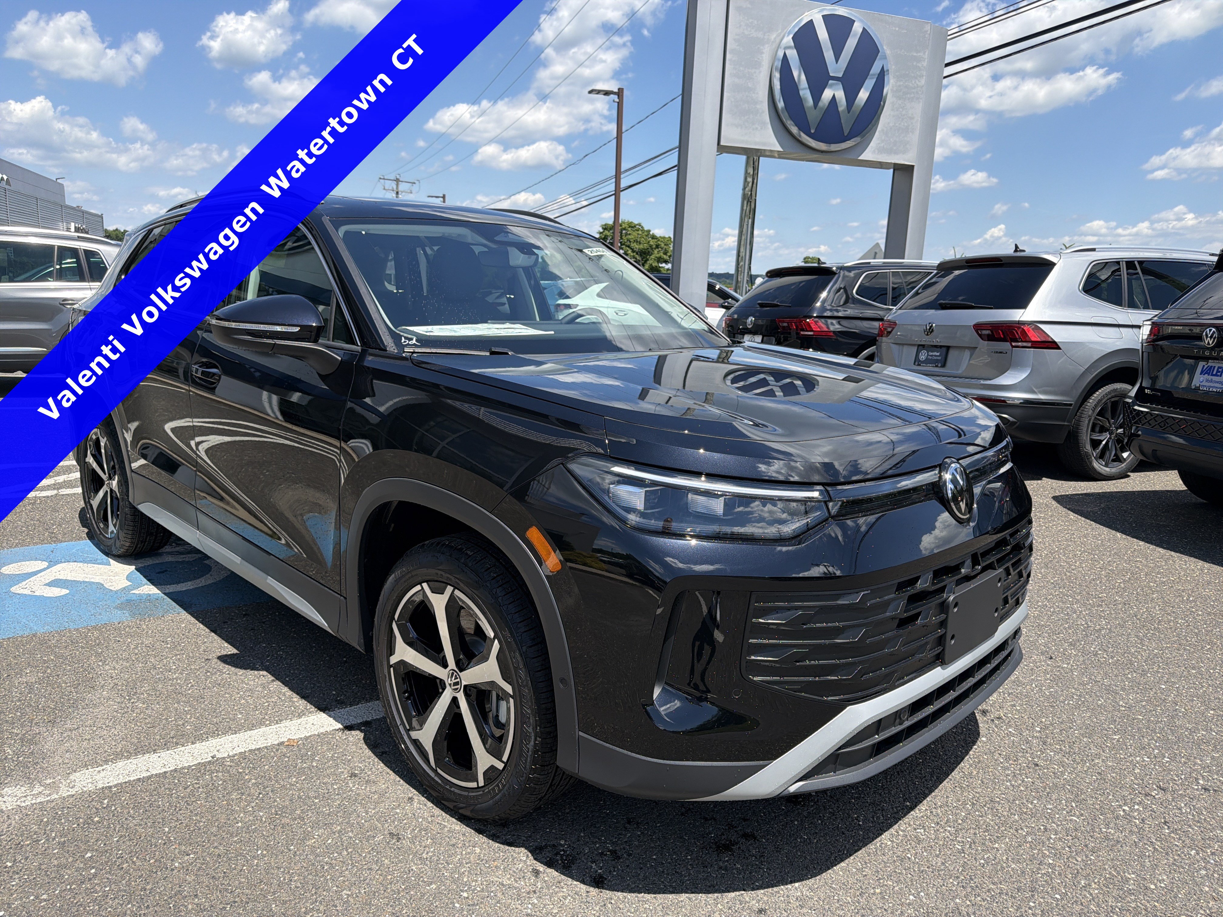 New 2026 Volkswagen Tiguan SE SE 4MOTION
