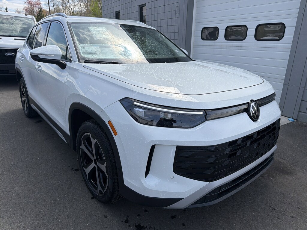 New 2026 Volkswagen Tiguan SE SE 4MOTION