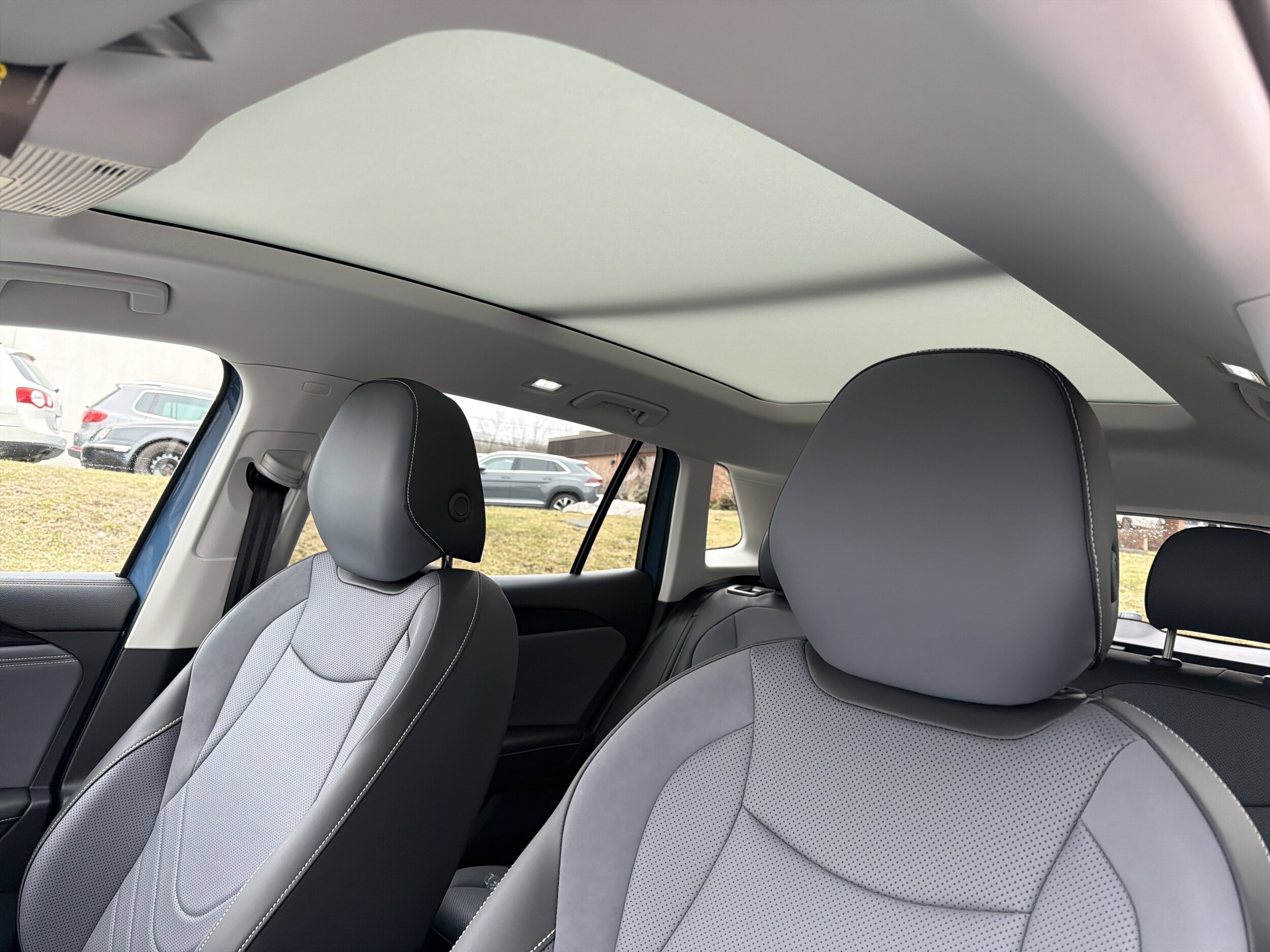2026 Volkswagen Tiguan SE - Photo 12