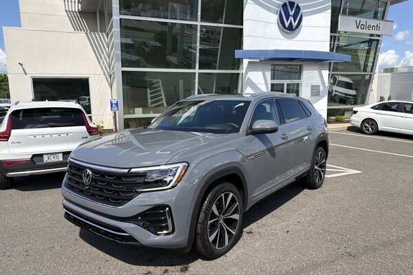 2026 Volkswagen Atlas Cross Sport 2.0T SEL Premium R-Line 2.0T SEL Premium R-Line 4MOTION