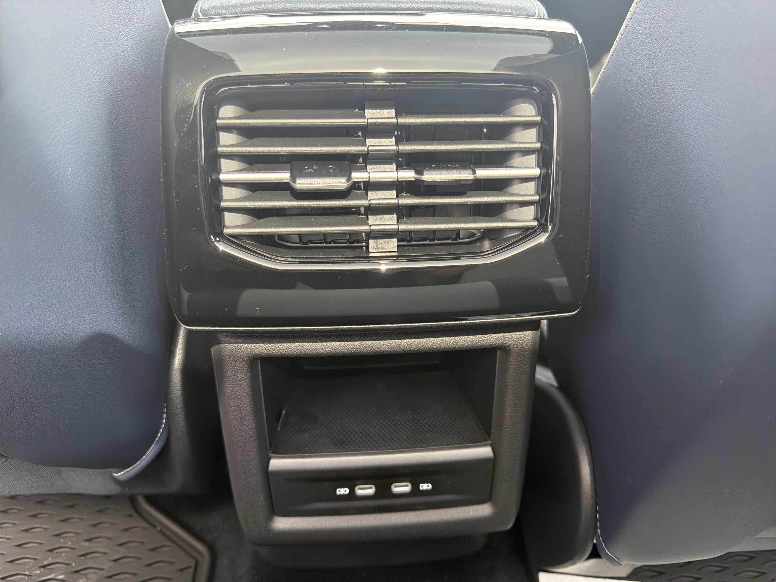2025 Volkswagen ID.4 PRO S - Photo 13