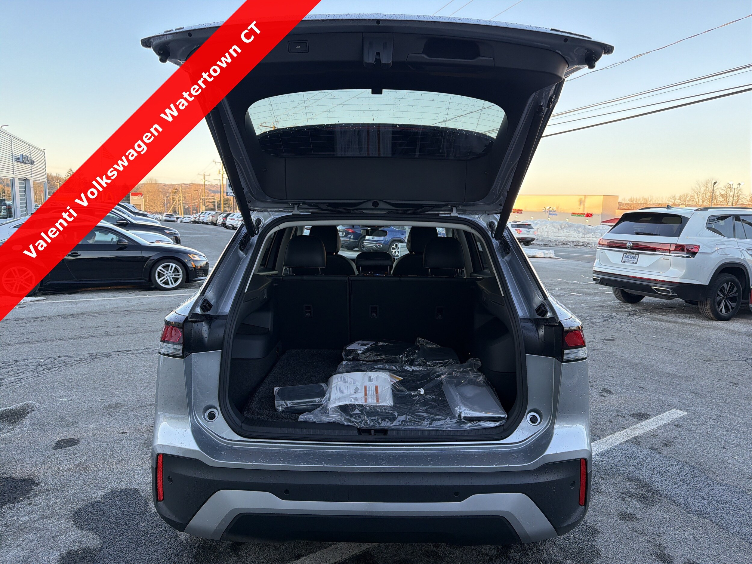2026 Volkswagen Tiguan SE - Photo 19