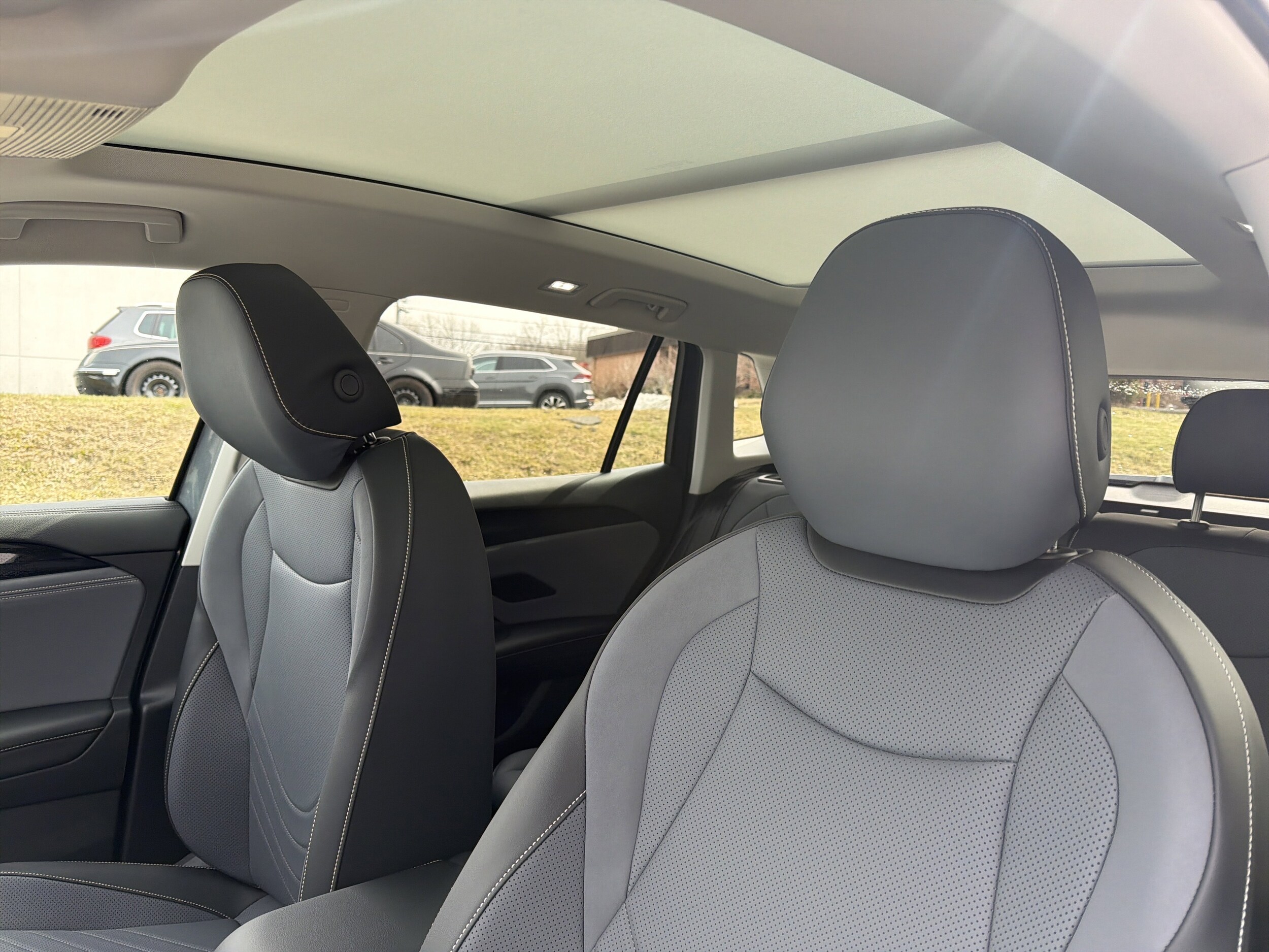 2026 Volkswagen Tiguan SE - Photo 17