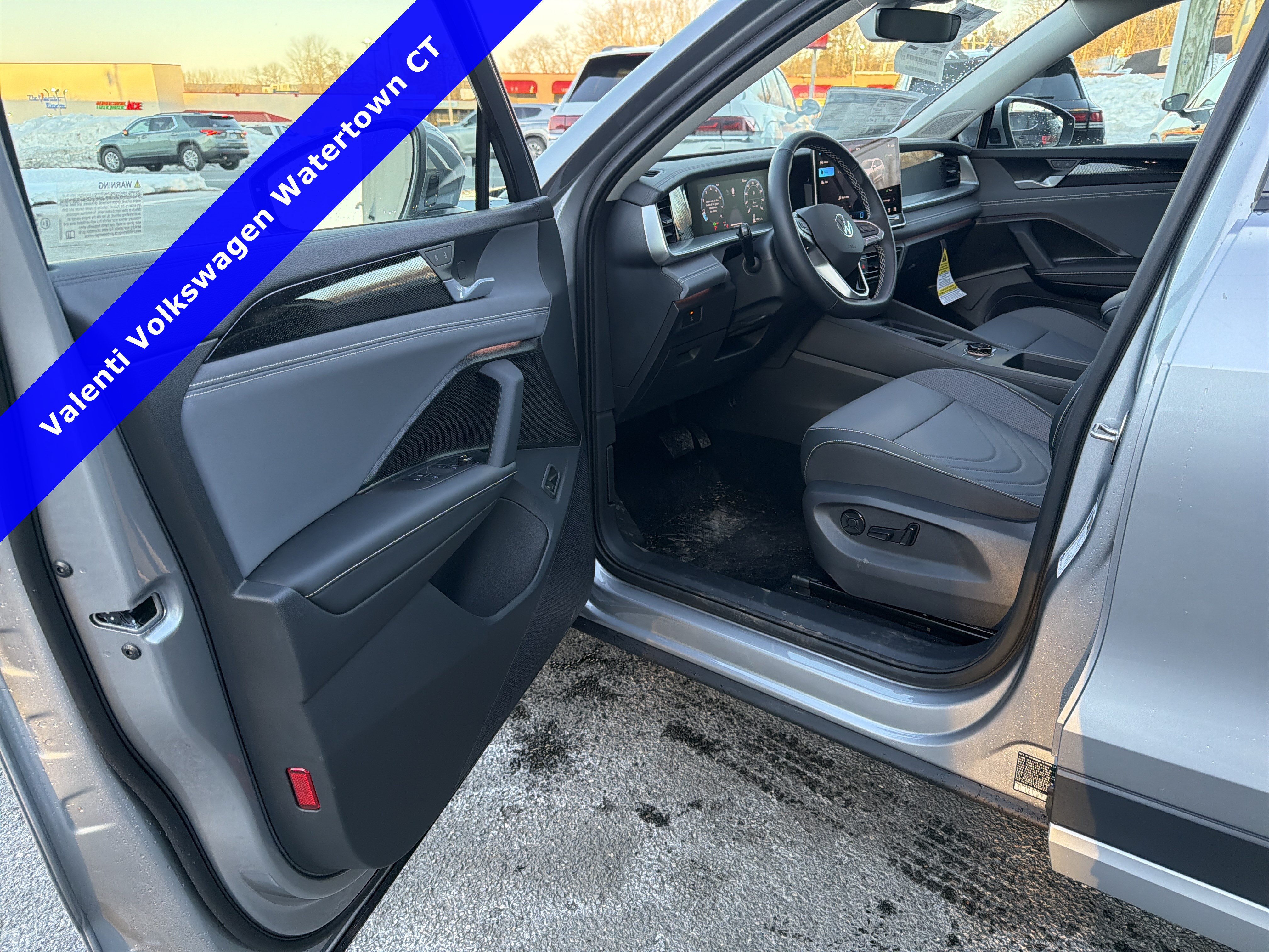 2026 Volkswagen Tiguan SE - Photo 20