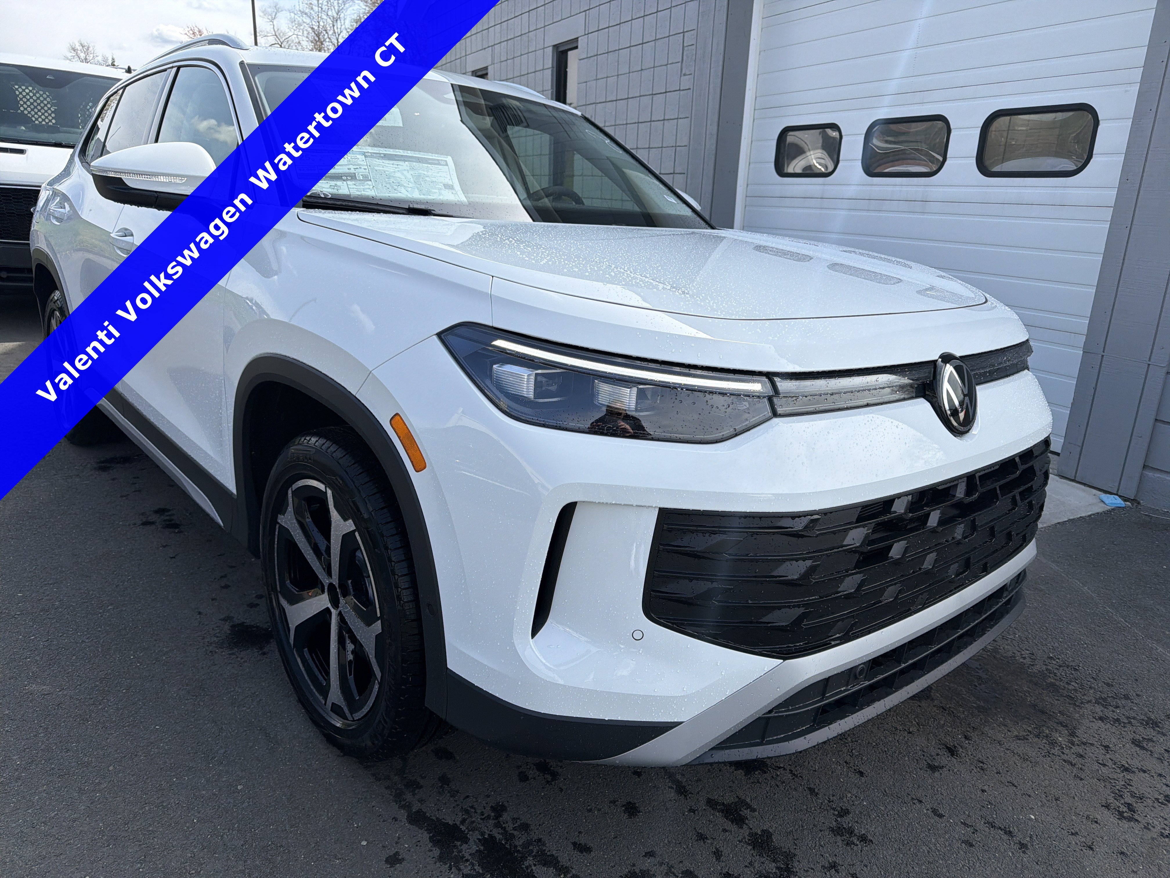 New 2026 Volkswagen Tiguan SE SE 4MOTION