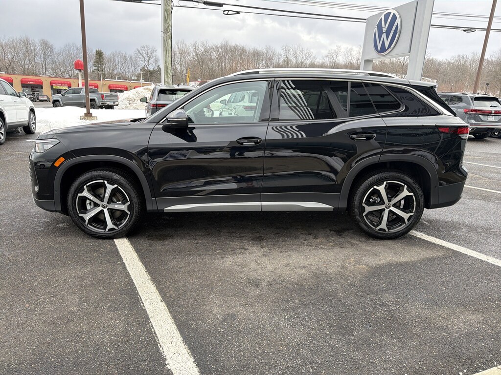 New 2026 Volkswagen Tiguan SE 2.0T SE 4MOTION