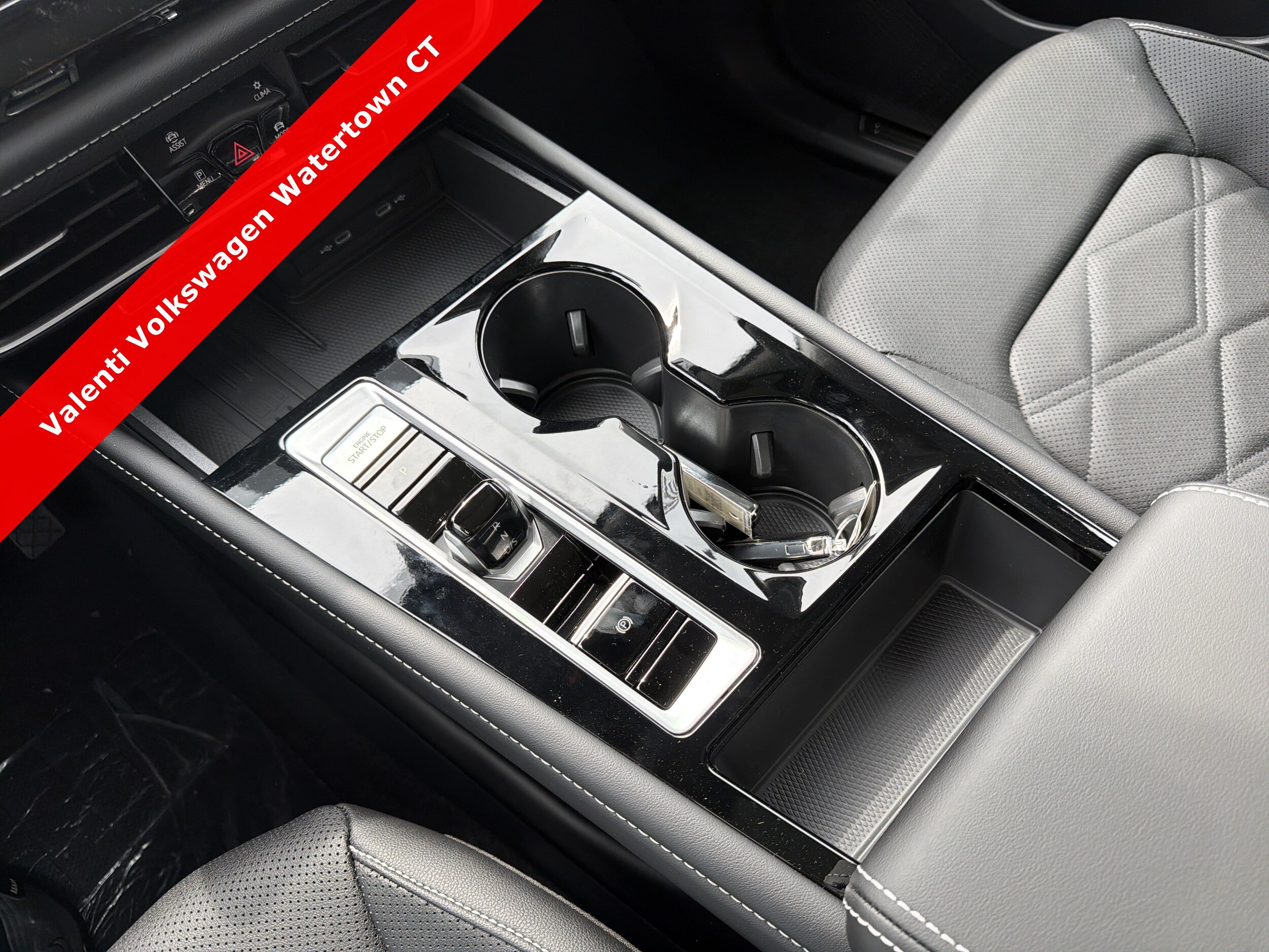 2026 Volkswagen Atlas SE w/Tech - Photo 16