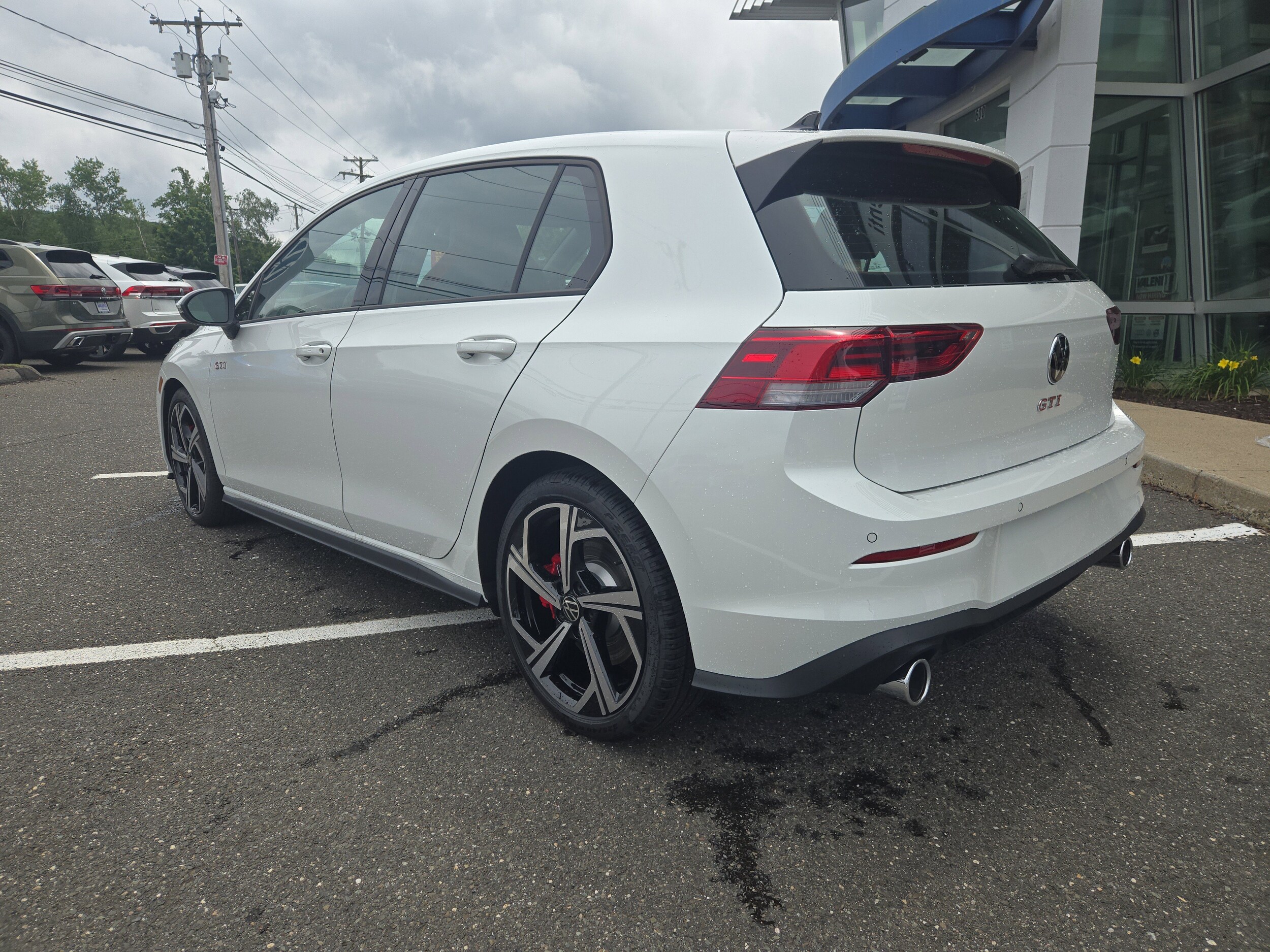 2025 Volkswagen Golf GTI SE photo 4