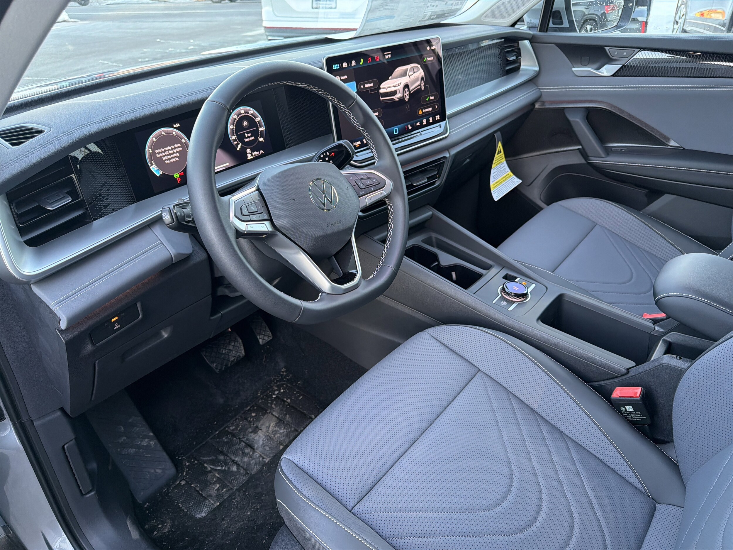 2026 Volkswagen Tiguan SE - Photo 14
