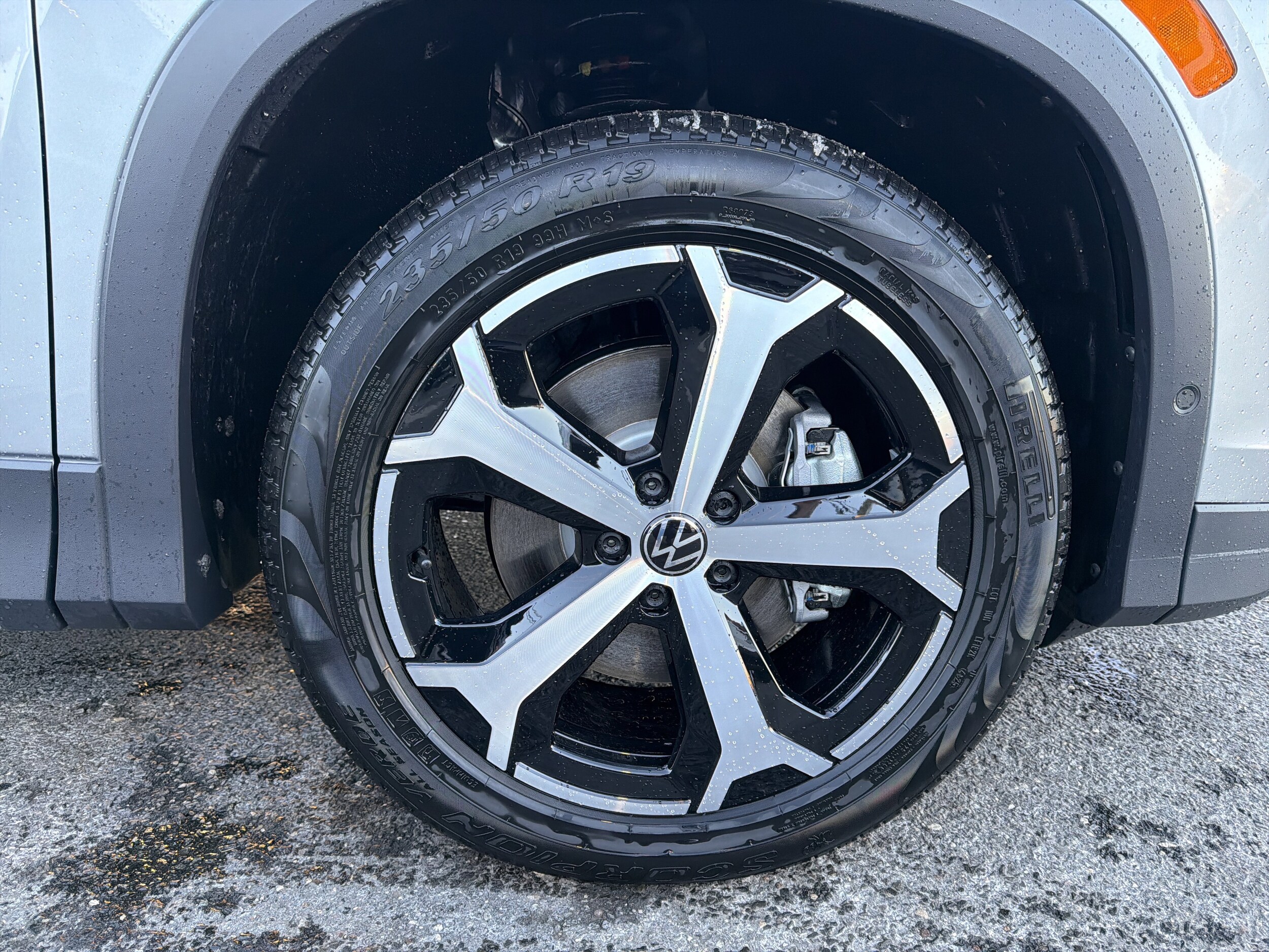 2026 Volkswagen Tiguan SE - Photo 19