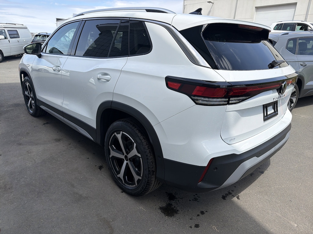 New 2026 Volkswagen Tiguan SE SE 4MOTION