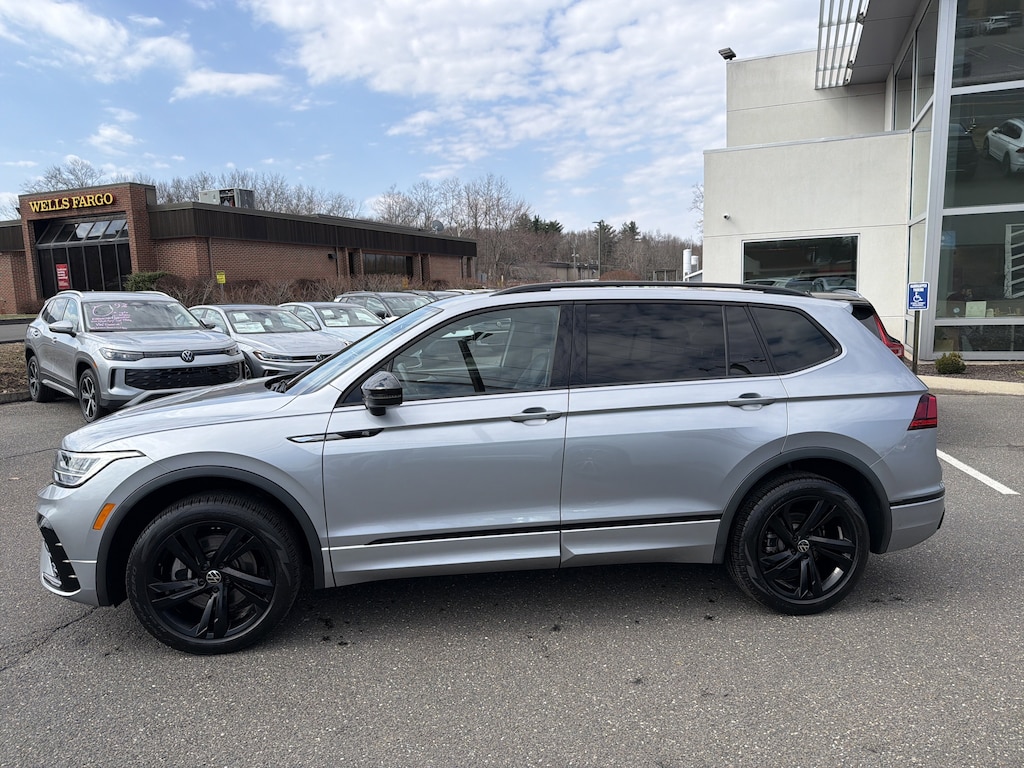 Certified 2024 Volkswagen Tiguan SE R-LINE BLACK SUV