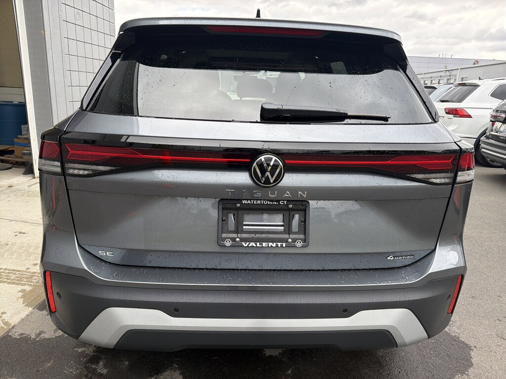 New 2026 Volkswagen Tiguan SE SE 4MOTION