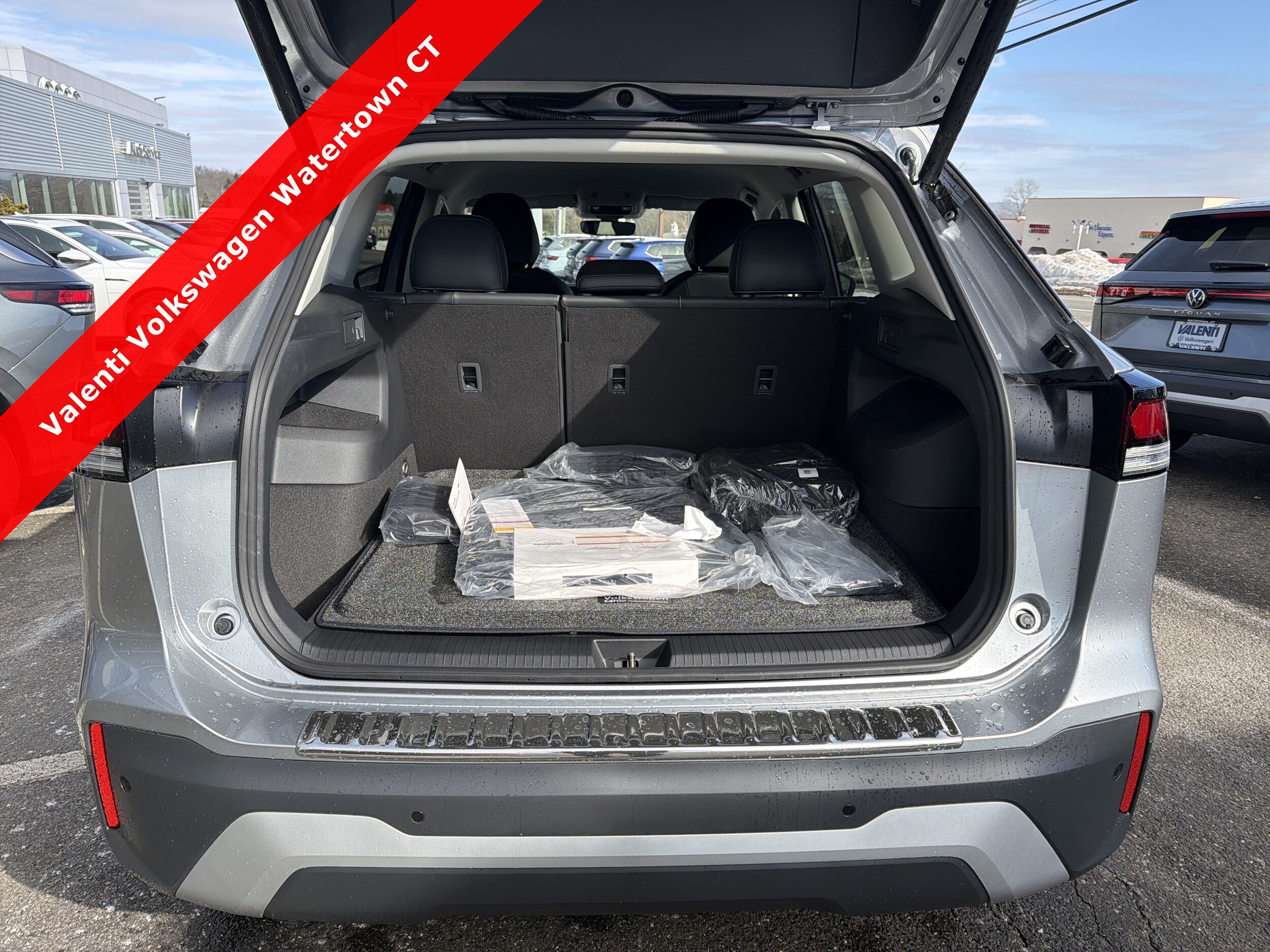 2026 Volkswagen Tiguan SE - Photo 16