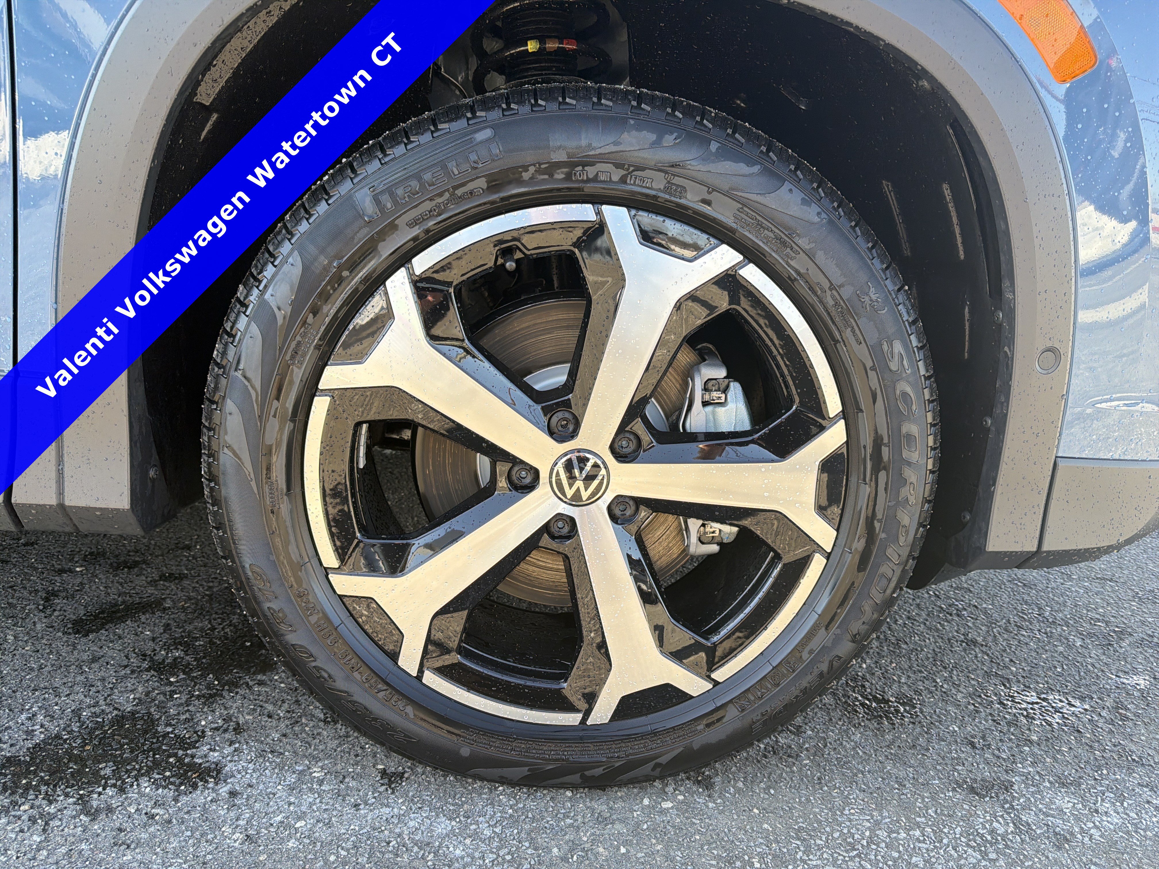2026 Volkswagen Tiguan SE - Photo 8